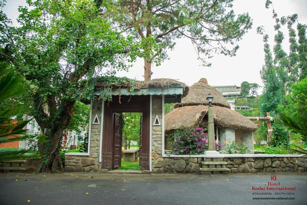 Hotel Kodai International Kodaikanal Buitenkant foto
